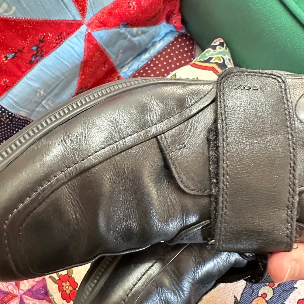 Geox Women's Black Leather Loafers - Picture 9 of 14